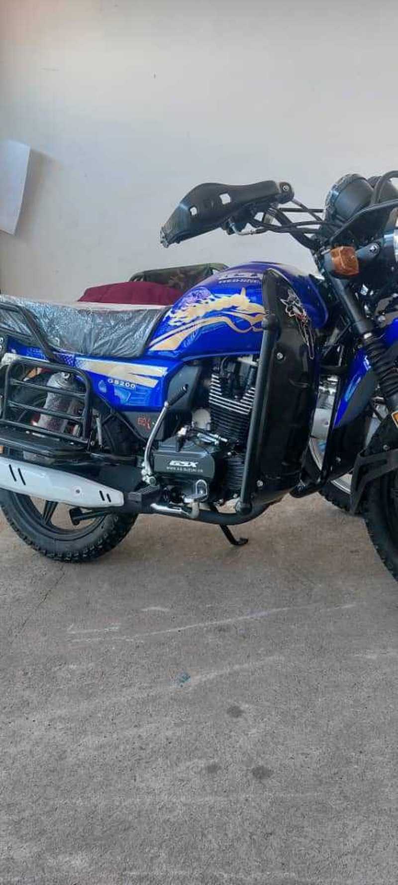 Мотоцикл Gsx Suzuki 300 №10944878 in Душанбе Мототсиклҳо